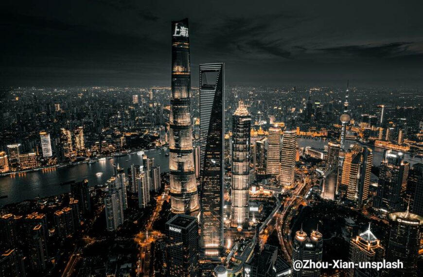 La Shanghai Tower : Une Ascension Vertigineuse au Cœur de…