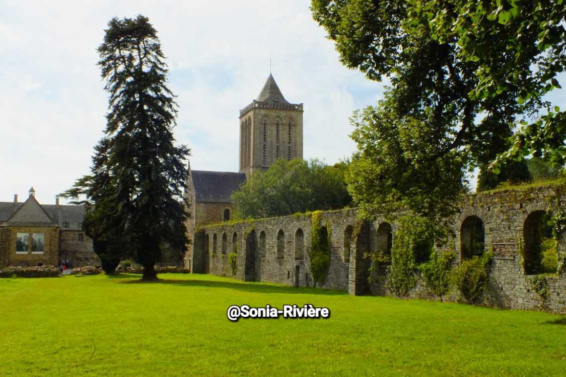 Abbaye de Lucerne d’Outremer